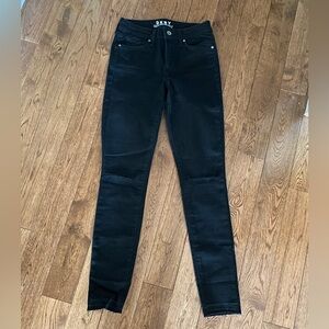 Great condition DKNY ludlow high rise skinny